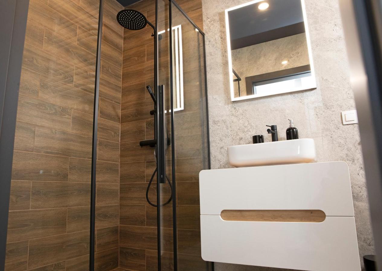 גדינייה Luxus Apartament Tulipan מראה חיצוני תמונה